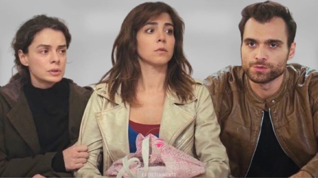 Bahar, Ceyda e Cem em cena tensa da novela Força de Mulher, lidando com uma situação perigosa após erro em entrega.